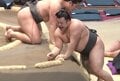 「笑っちゃってるじゃん」土俵際で何が？ 敗れた力士の“敵ながらあっぱれ”な表情が話題 逆転劇での一コマ
