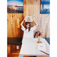 「めっちゃ可愛い」「いい表情」紗栄子、チャリティTシャツを着用した爽やかショットに称賛の声