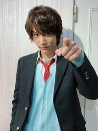 中川大志、制服姿の爽やかオフショットを公開