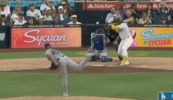 投壊ドジャースの救世主か…？ “最速169キロ男”のホップする火の玉ストレートがエグすぎる　トレード移籍の剛腕右腕、3者連続三振デビュー「これは新守護神確定」