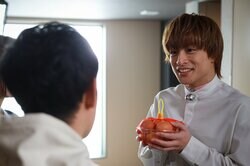 白濱亜嵐が首に鈴をつけて登場！『離婚しない男』ラストシーンに視聴者興奮「鈴が良くお似合い」「猫みたいで可愛い」