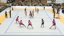 男子バレー、曲がって落ちる衝撃サーブに相手も“お見合い”