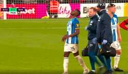 「泣いてる...」三笘薫の同僚・カイセド ふらつきながら“涙”の負傷交代 ブライトン心臓部の離脱に「この後どうすんねん」「無理しないでくれ」