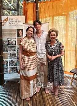  デヴィ夫人、バリ島での娘＆孫との3ショット「更に格好良くなってますね」「とてもステキ」の声 