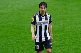 中島翔哉、トルコデビューはわずか13秒で幕…足裏タックルで1度もボールに触れることなく一発退場に…