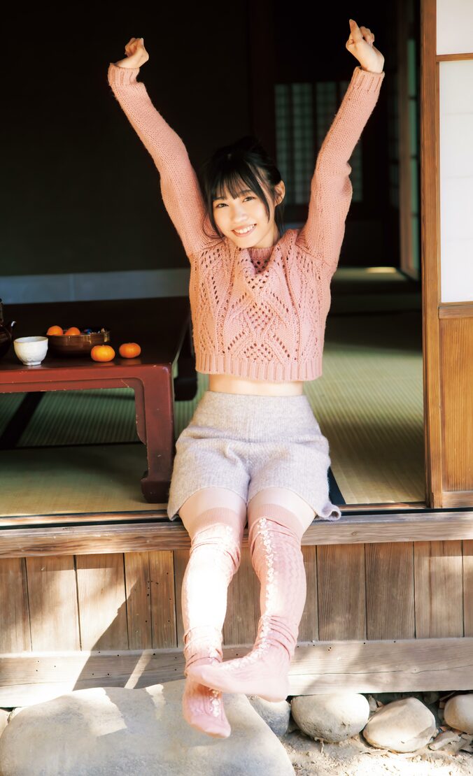 センターグラビア：金澤亜美