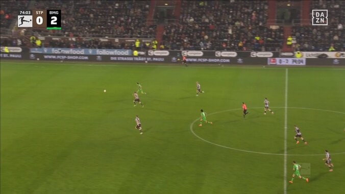 「忍者」町野修斗、待望の今季ブンデスリーガ初ゴール「湘南の時を思い出す」折り返しのボールを背後から抜けてズドン！豪快ダイレクトシュートの瞬間 3枚目