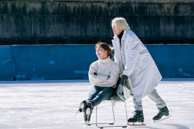 『虹プロ』ファイナリスト・YUNA、気になる人がいない！？意味深な表情に横澤夏子「かなりミステリアス」『彼オオカミ』第1話 3枚目