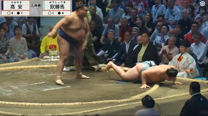 「どういうことです？」190センチ巨漢力士が突然の脱力…倒れ込む「催眠術かかった人みたい」不思議な決着にファン困惑 4枚目