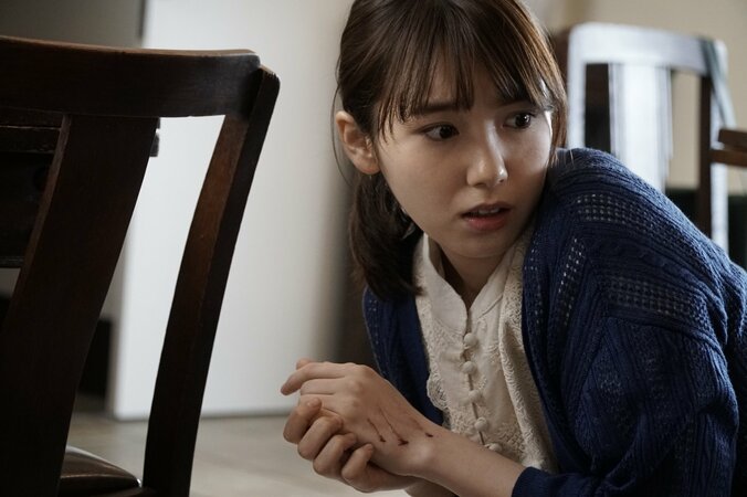 飯豊まりえ、ホラー映画『シライサン』で初単独主演　「貞子」「伽椰子」を超える“怨霊”が産み落とされる 2枚目