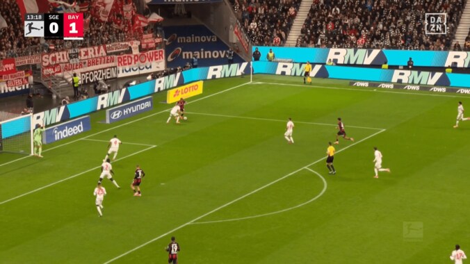 「え？取り消し？」堂安律の演出ゴールが“まさか展開” 「当たってるけど厳しいジャッジ」無情のVAR判定にファン悲鳴 5枚目