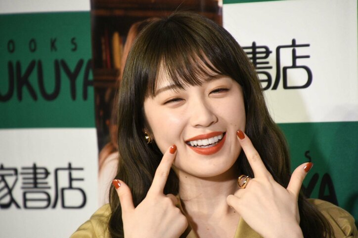 乃木坂46・高山一実、憧れのヘルシンキで”千葉”を発見？「第二の故郷になりました」