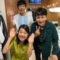 横澤夏子、アンジャッシュとの3ショットに反響「うわあいい写真です!!!!」「素敵な色のワンピース」