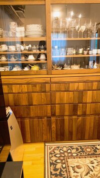 堀ちえみ『リビングの食器棚』