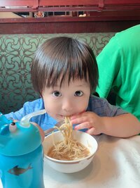 アレクサンダー『おちび初フカヒレ❤️食べてみた』