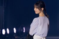 小坂菜緒が美しいうなじを披露！ 日向坂46ファッション誌専属モデル7名が『TGC』に集結 【ABEMA TIMES】
