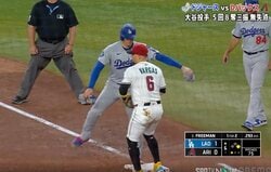 何してんの…？ 大谷翔平、ベース上で“謎の動き”「ふざけてるw」「楽しそう」相手野手との交流が話題に…ファン爆笑「大谷さん本当明るいな」