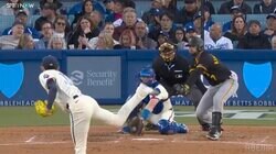 「これは打てない」佐々木朗希、落差1m超えの“魔球”に相手バッターもガックリ…ベース付近で“急速落下”する球に思わず膝をつく