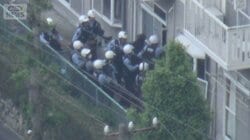 「入ったら刺す」ブラジル国籍の男がアパートに立てこもる　警官隊突入し逮捕　愛知