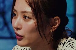 内田理央、飛行機内での奇妙な体験を告白「見たことのない目の男の子が…」