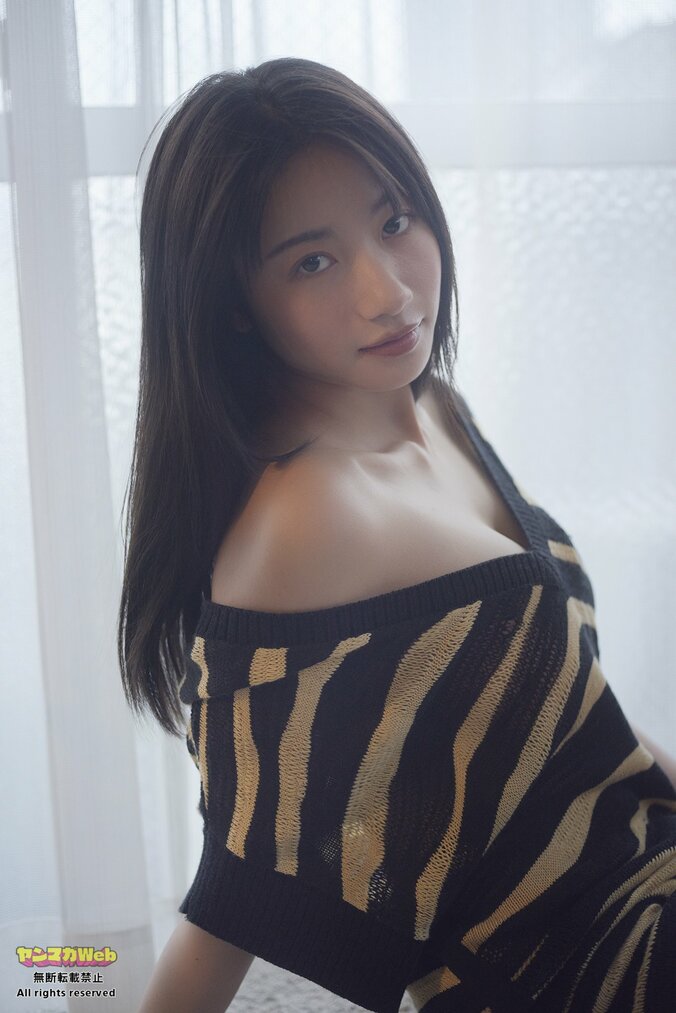 “現役女子大生”百瀬心美、クラリネットを奏でる清楚な彼女が秘める“極上プロポーション” ヤンマガWeb「あの子が水着にきがえたら…」 2枚目