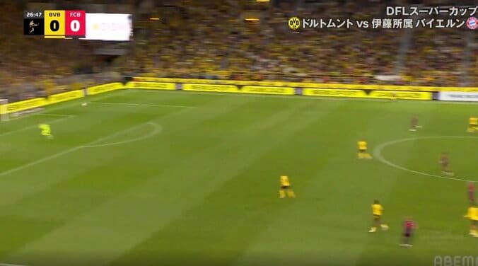 【写真・画像】スタジアムがどよめく！日本代表・塩貝健人、目を疑う“衝撃の光景” メチャクチャ打点高い… 超人的ジャンプ→“豪快ヘッド”炸裂 　1枚目