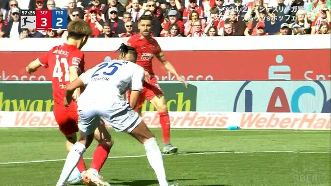 堂安律の“決勝ゴール演出”にファン歓喜！「エグいな」「強い」絶品ラインブレイク→鬼キープ→完璧パスの一部始終 3枚目