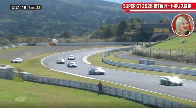 「タイヤが飛んだ！」レースを左右した衝撃アクシデント カメラが捉えた戦慄光景の舞台裏「ダメージが大きいが故に…」 2枚目
