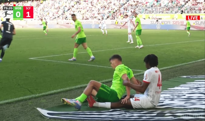 【写真・画像】「ロナウジーニョかよ！」堂安律の“天才的ヒールパス”に驚愕＆絶賛の声「マジで！？」「うますぎる」「オシャレ」華麗テクニックで魅せた瞬間　1枚目