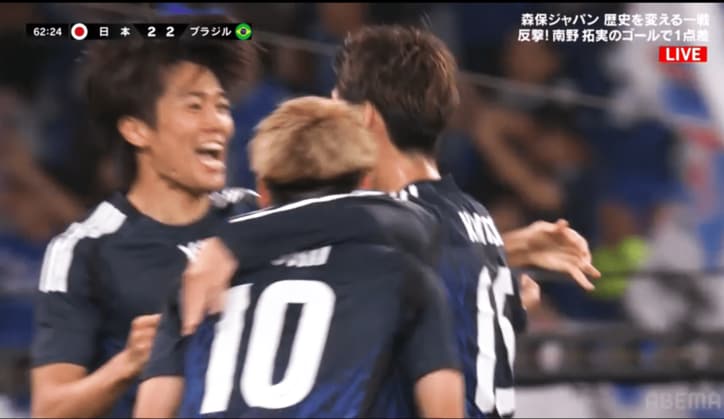 【写真・画像】「見事すぎる…」日本代表、ブラジル戦で前半32分にして2失点…「教科書レベル」「さらっと決めるのが凄い」ファン騒然　1枚目