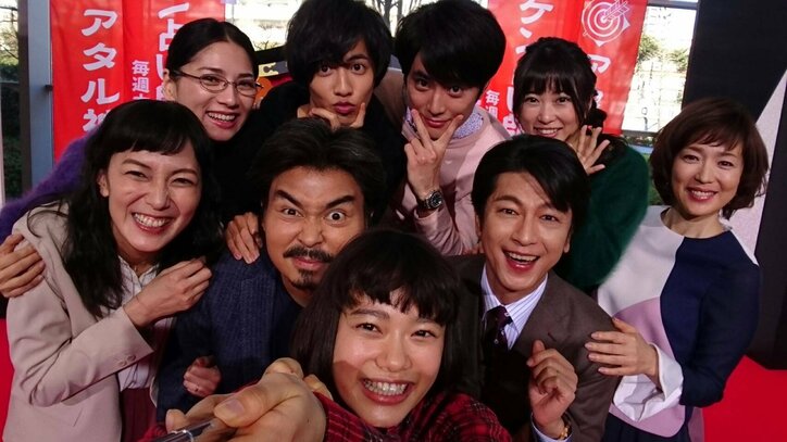 間宮祥太朗、会見で噛んだ志尊淳をなでなで「大丈夫か？怖くないよ」