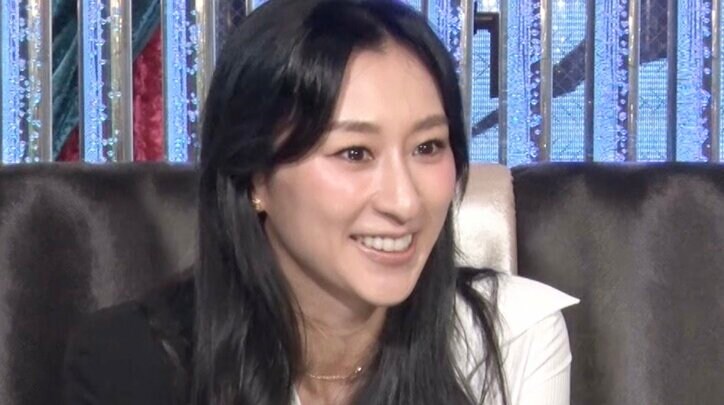 【写真・画像】浅田舞、妹・真央撮影のプライベート水着ショットに絶賛の声「この写真は素晴らしいな」　1枚目