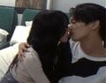 紅白出場の美人アーティスト、若手俳優と何度もキス！「内緒ね」