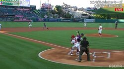 キャッチャーだけど「リアル大リーグボール」三塁に投げたはずがベンチに転々、視聴者もきょとん