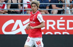 伊東純也がクロスをダイレクトで決めて今季3点目の勝ち越し弾！ しかし、その2分後に一発退場…