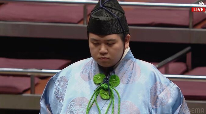 注目を集めた行司の“デカ過ぎる”体格(全身有り)