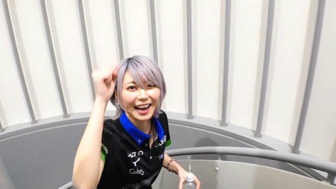 緊張のデビュー戦で「笑けてきた」東城りおの半端ない度胸と見られることへのプロ意識／麻雀・Mリーグ 2枚目