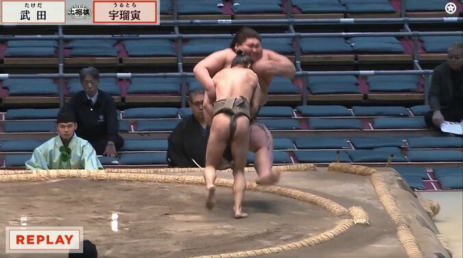 今場所5つの白星が「全て珍手」 体重62キロ、最軽量力士に「奇跡の36歳」ファン熱視線 3枚目