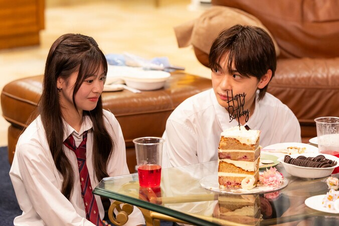 【写真・画像】カップルとしての目標は「結婚です！」全力変顔がバズった『女子高生ミスコン2023』グランプリ・りあ（米澤りあ）、イケメン年上男子・せな（黒木聖那）と相性ピッタリ！『今日好き』夏休み編2024カップルインタビュー　4枚目