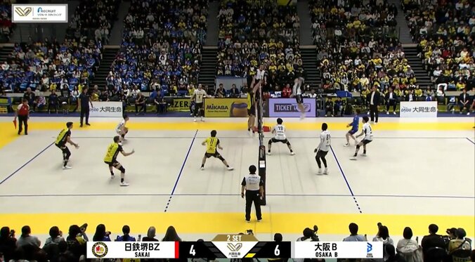 男子バレー、相手コートでまさかの“超絶”プレー「思った以上にやばすぎる」「ご飯三杯いける」ネット騒然 3枚目