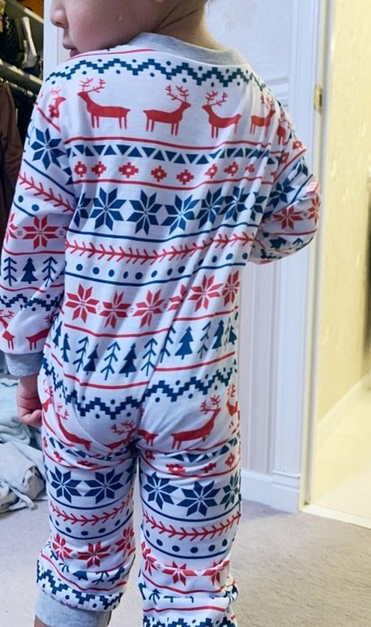 アレックス・ラミレスの妻、家族でお揃いのパジャマを用意するも「お尻食い込んじゃってる」