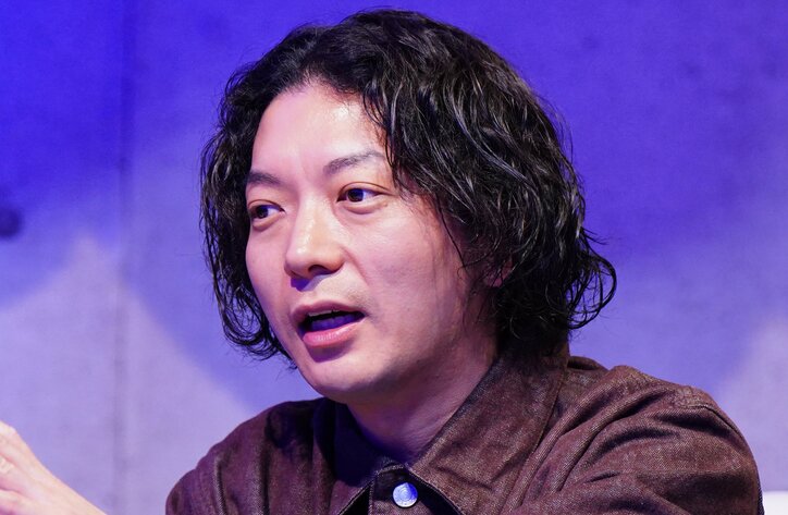 【写真・画像】“憧れてる人の髪型にする”ニューヨーク嶋佐、遍歴を公開し千鳥ら爆笑「時代ちょんまげの方!?」　1枚目