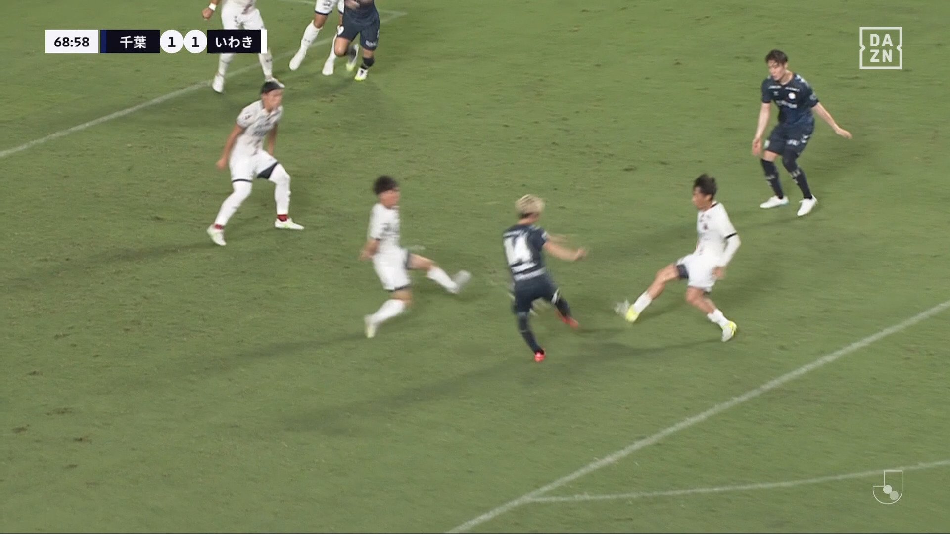 【映像】痛めた足で振り抜いた豪快ゴラッソ