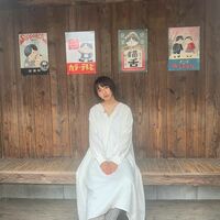 「笑顔が天使」「かわゆすぎ」山之内すず、“昭和レトロ”なオフショットにファン絶賛