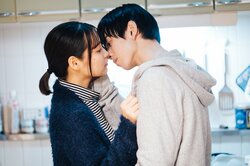 失恋直後、癒してくれた年下男子からのおねだりキス「あんなやつのために泣かないで」 『ドラ恋～KISS or kiss～』