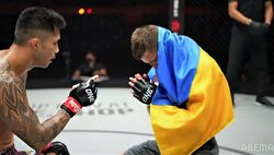 敗者を称えて肩にウクライナ国旗…元王者の粋な振る舞いに「感動した」「美しい」反響続々