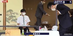 佐藤康光九段が対局中に大慌て！“チームメイト”のフォローにファン「これは名場面では！？」「先崎先生やさしー！」／将棋・棋王戦本戦T