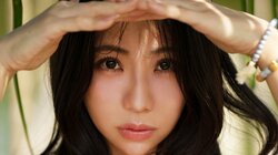 “レジェンド”鈴木ふみ奈、グラビアデビュー15周年に“過去最⼤級の挑戦” 最新写真集が9月25日発売