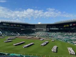  ダイアン・津田の妻、甲子園球場で開催されていた息子たちの学校行事「教育熱心な楽しい地域」 