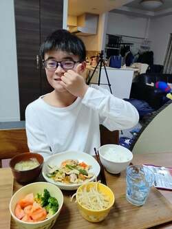  山田花子、レシピを調べて作るも大失敗してしまった料理を公開「お兄ちゃんは何も言わずに完食してくれた」 